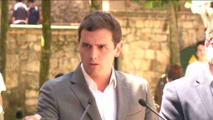 Rivera pide a Rajoy y Sánchez negociar el 27 de junio "sin condiciones"