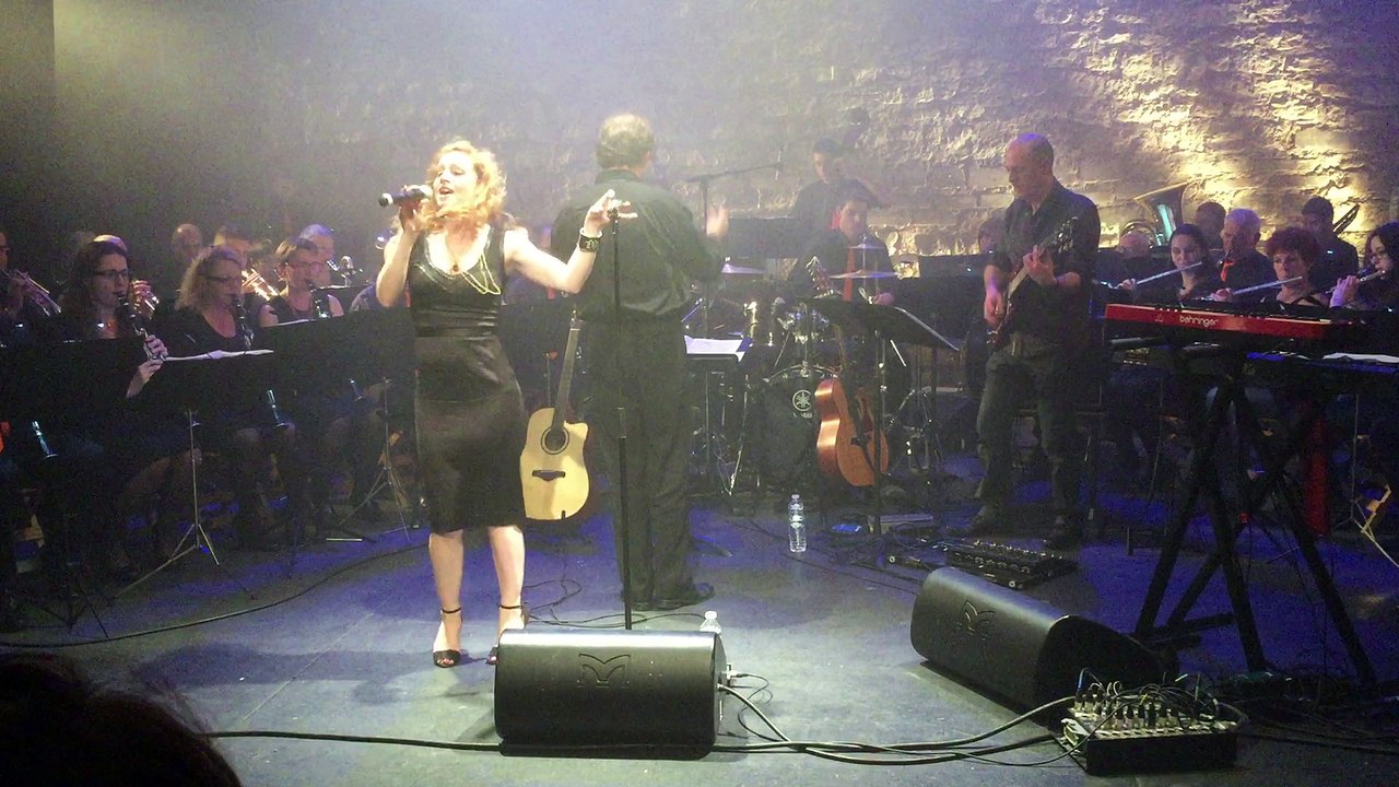 MJ au Café de la Danse - Sing