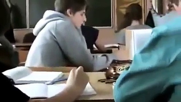 О го го вот это реакция у девушки ))