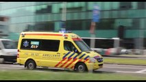 Ambulance 20-127 [Brabant] en MICU24-301 [Limburg] met spoed naar EMC Rotterdam