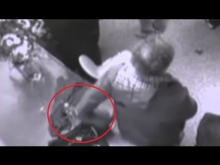 Aosta - Ruba portafogli davanti ai parenti di un defunto (21.06.16)