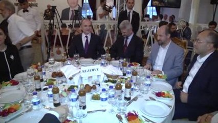 Bakan Özlü: "Türkiye'nin Önündeki En Önemli Konu Yeni Anayasa."