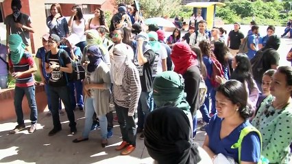 Estudiantes de Odontología quieren clases