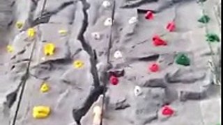 The emperor of Chinatown's rock climbing fail