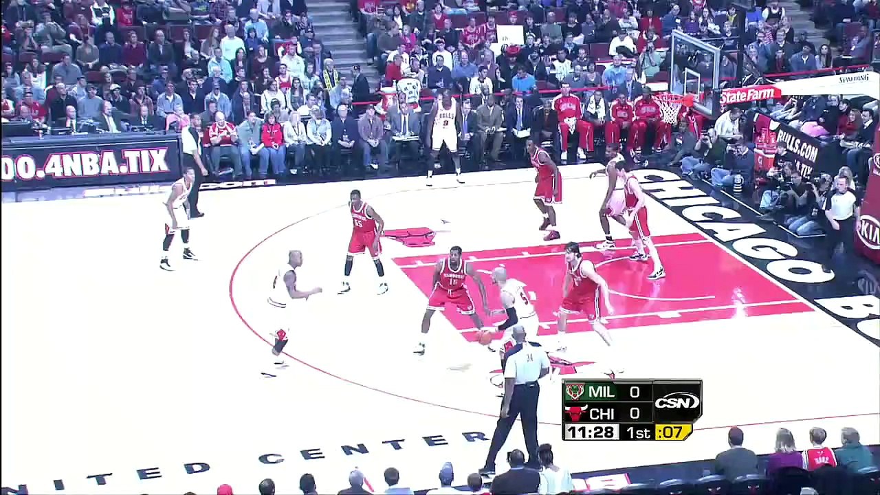 12-28-2010 - Bulls vs. Bucks - Carlos Boozer Driving Slam