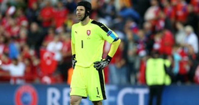 Çek Cumhuriyeti Kalecisi Petr Cech, Milli Takımı Bırakmaya Hazırlanıyor