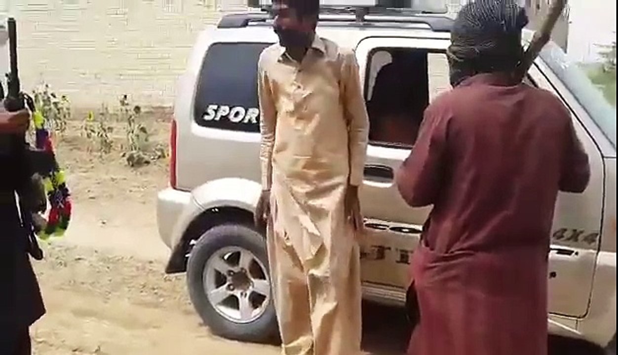 Besuro Singer Badnaseeb Daku - By Comedian Ghulam Asghar Khoso