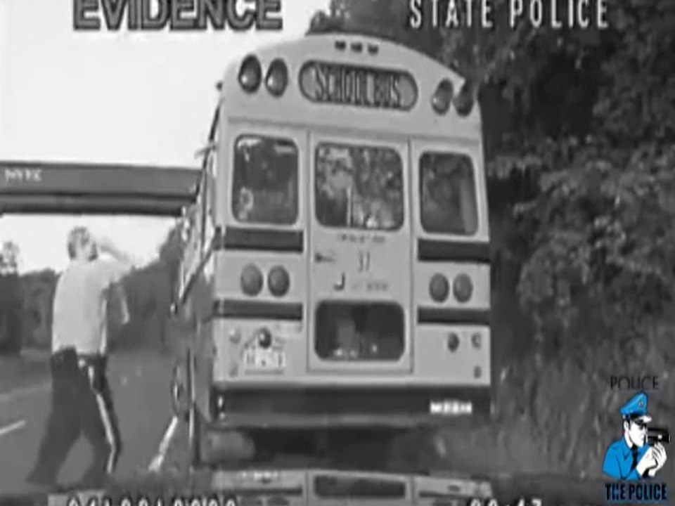 Ce policier va tomber sur des gamins horrible...