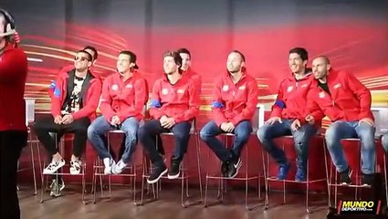 Neymar y Messi se 'pican' en la entrega de coches Audi