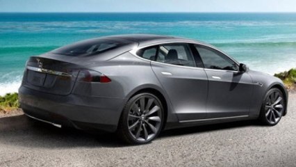 Tesla'nın Model S'inin Suda Yüzebildiği Ortaya Çıktı