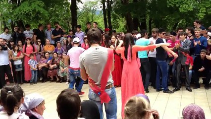 25 май 2012 последний звонок в Махкетинской школе