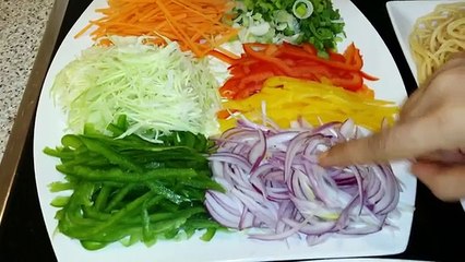 Vegetarian Hakka Noodles