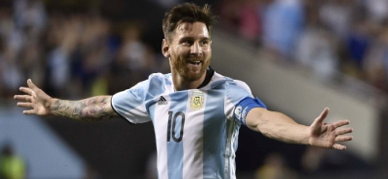 Messi'den İnanılmaz Frikik Golü!