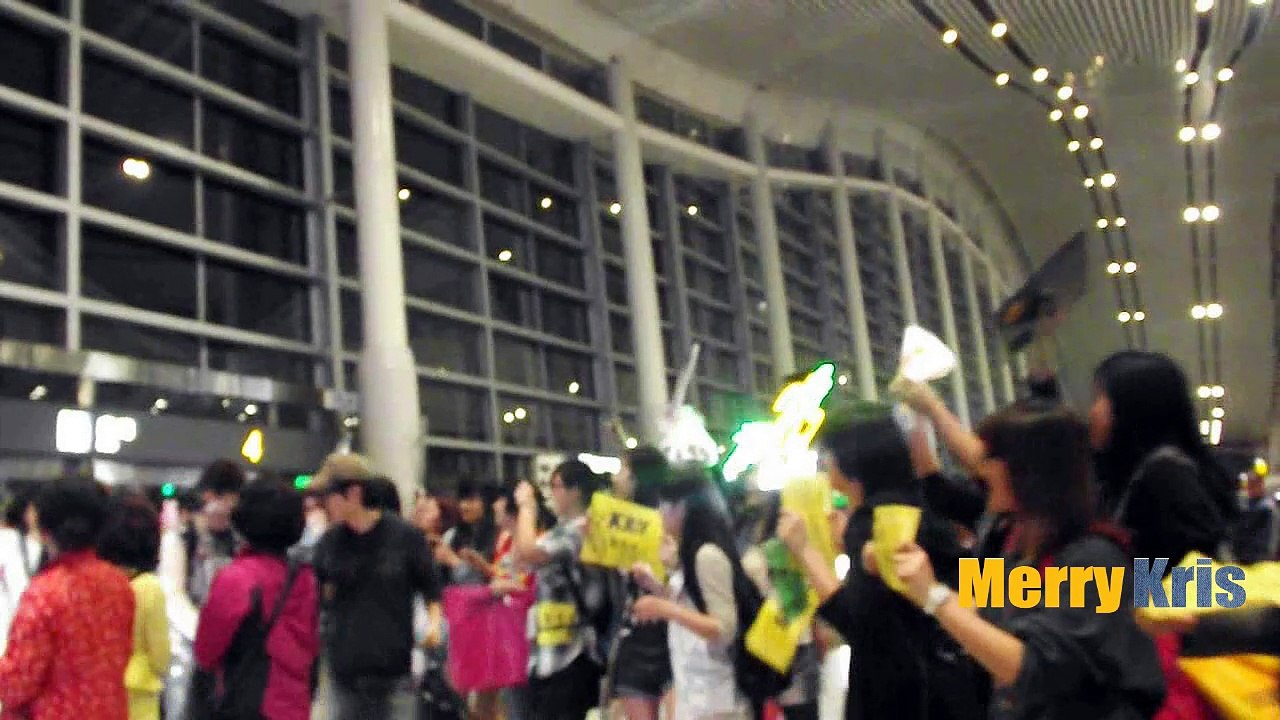 0426凌晨EXO-M长沙送机 Cr: MerryKris姐姐站