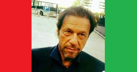 Imran Khan welcoming Mufti Abdul Qavi in PTI