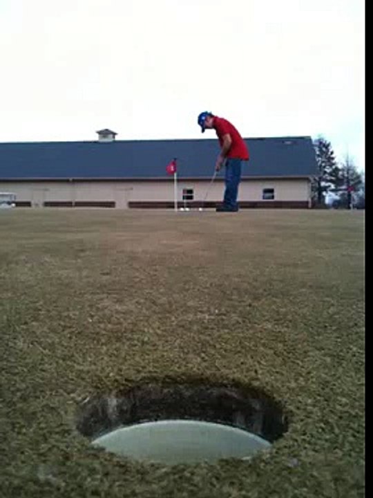 Drew Cole makes a 25 foot putt