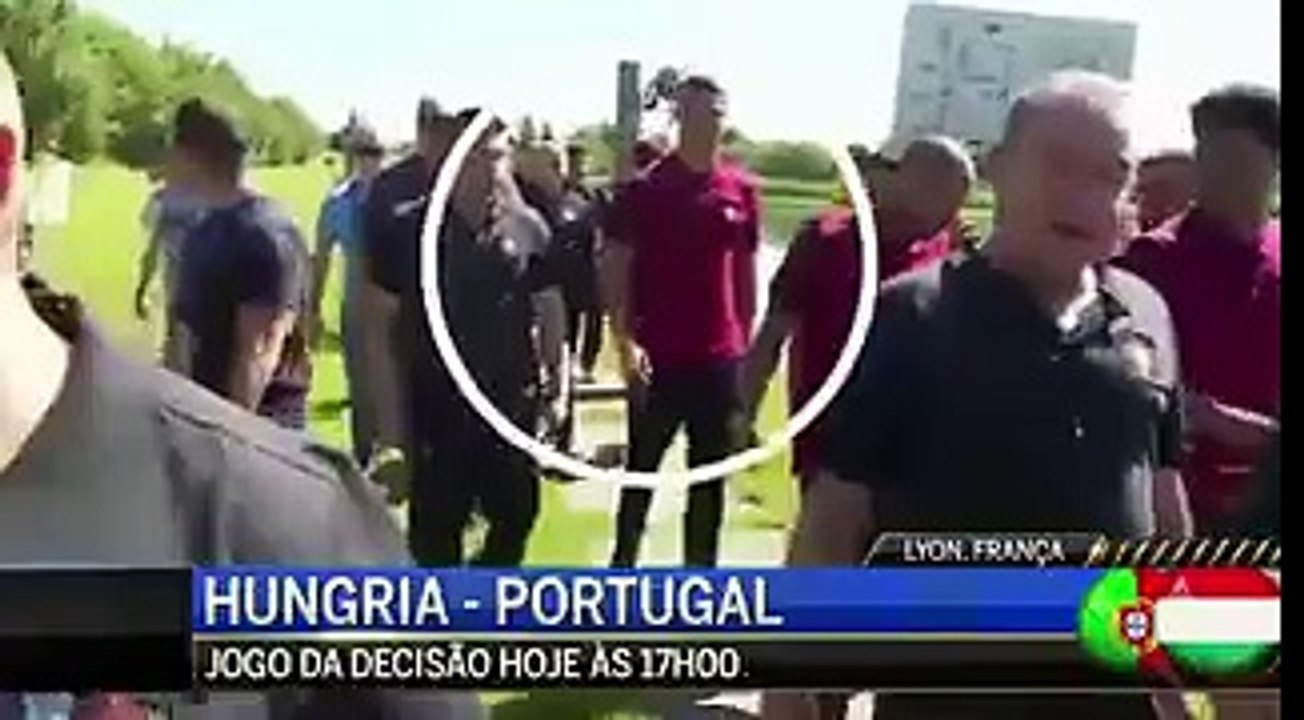 Cristiano Ronaldo throws a reporter's microphone into a lake !