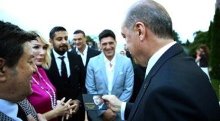 Seda Sayan, Sevgilisiyle İlgili Çıkan İddialara Ateş Püskürdü