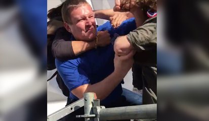 Le groupe Hippie Sabotage se bat avec la sécurité d'un festival