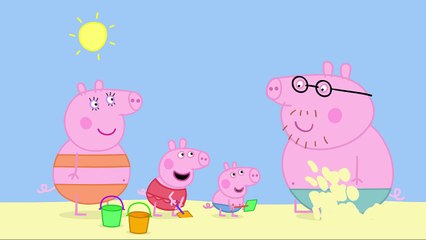 Peppa Pig - Playing in the sand (clip)