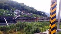 Train derails in Taiwan injuring passengers