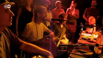 "Arte lá fora": o percussionista Chris Couto