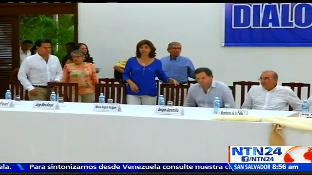 Delegaciones del Gobierno colombiano y las FARC emiten comunicado conjunto del acuerdo sobre el fin del conflicto este jueves