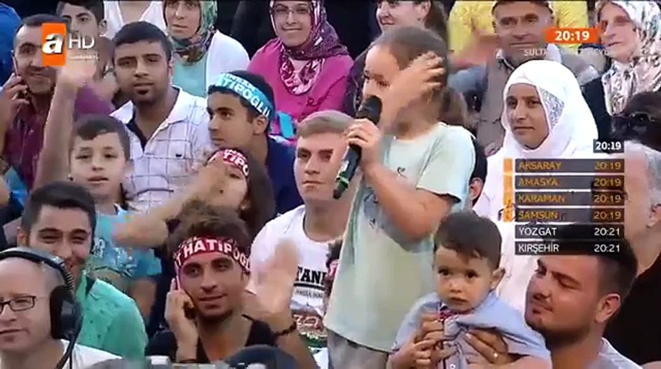 Küçük kız çocuğu ağlayarak Nihat Hatipoğlu'na sordu!