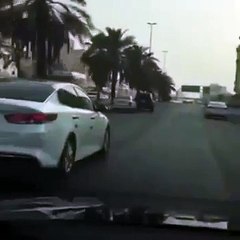 L’avantage d’avoir un SUV pendant une Road Rage (Arabie Saoudite)