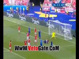 "بوفارسون"يتقدم بالهدف الاول لـ ايسلندا فى النمسا