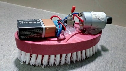 How to make a Giant BristleBot using cloth washing brush