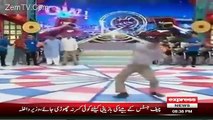 Imran khan anchor and Fareed Paracha badly blast on anchors of ramzan transmission