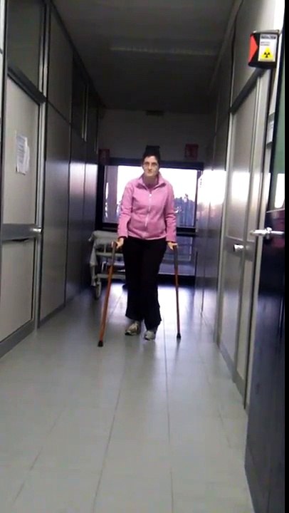 Camminata furtiva 28 dicembre in un corridoio dell'ospedale