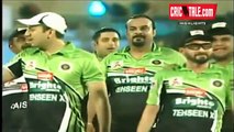 Amjad Sabri Memorable Match - Catch and Bowling