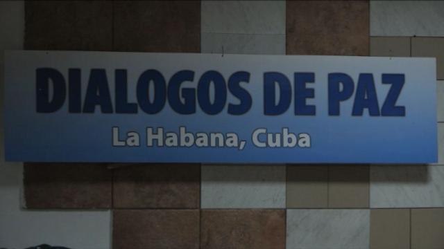 ¿Cese al fuego definitivo entre Gobierno y Farc?, colombianos opinan.-