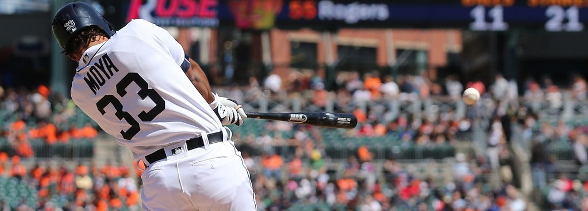 Dos jonrones de Steven Moya