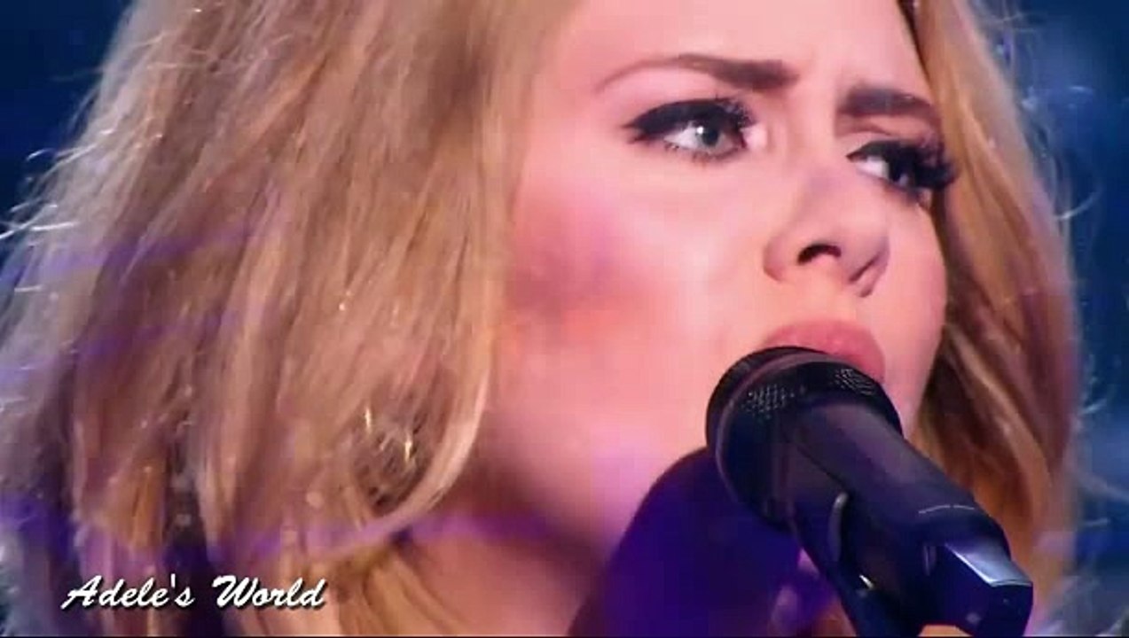 Adele - Hello (Multiperformance)
