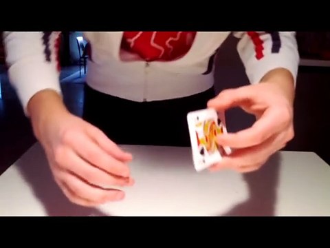 TUTORIAL Dynamo trasformazione carta schioccando le dita - trucco svelato crazy funny things 5