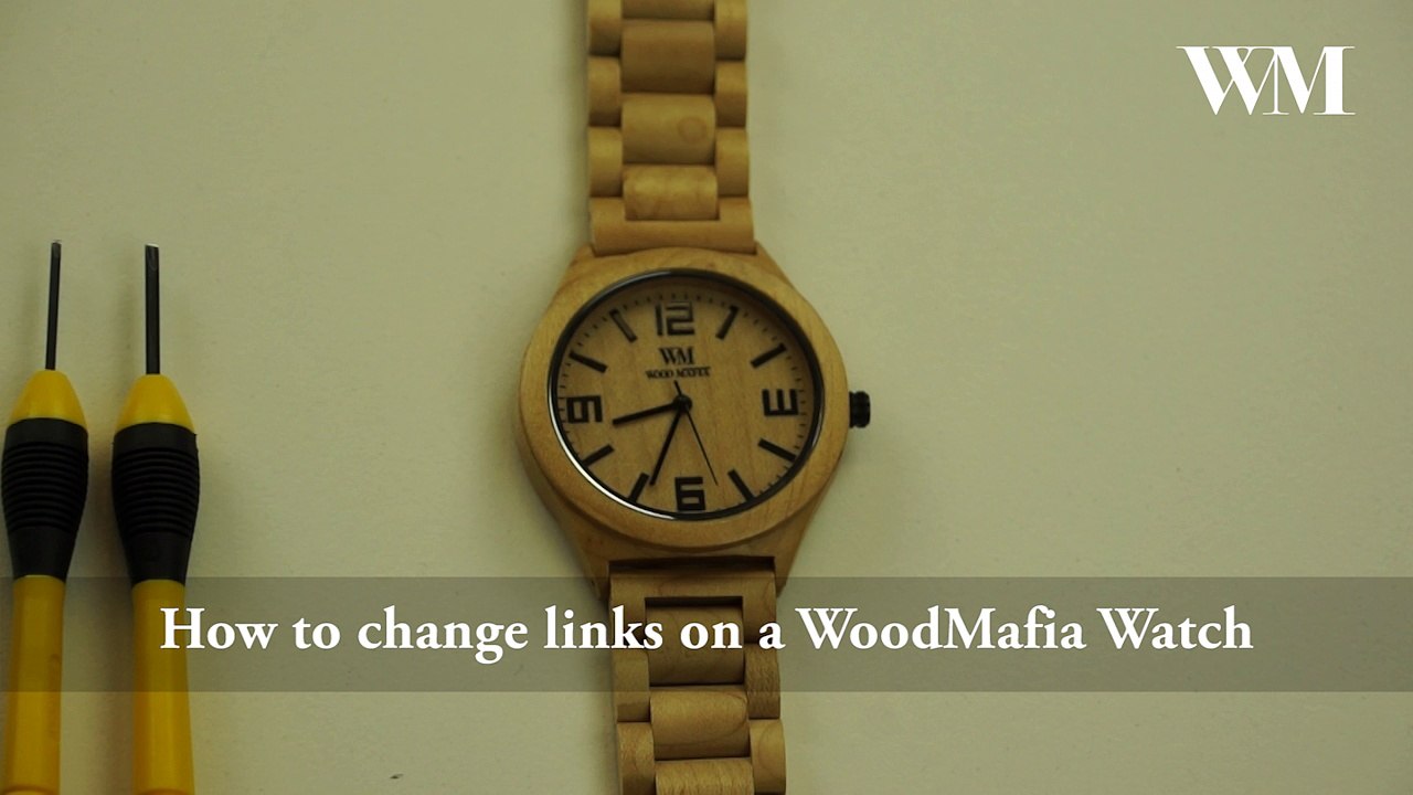 how to change a link on a WoodMafia wood watch