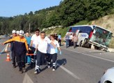 Samsun'da otobüs devrildi... Kaza yerinden ilk görüntüler