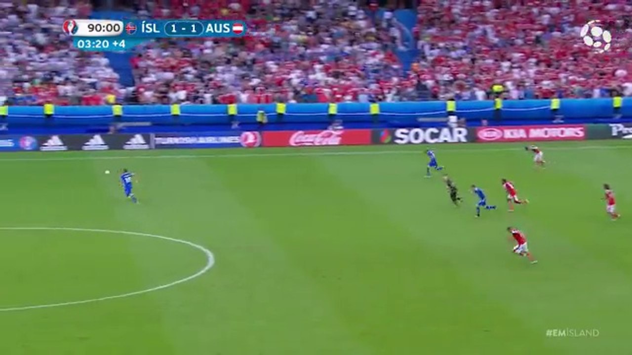 Réaction hystérique du commentateur à la qualif de l'Islande en huitièmes de l'euro 2016