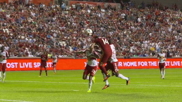 Гол Юры Мовсисяна положил начало волевой победе РСЛ