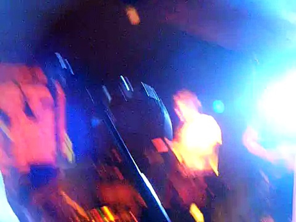 Foals- Cassius (Live Orange Box)