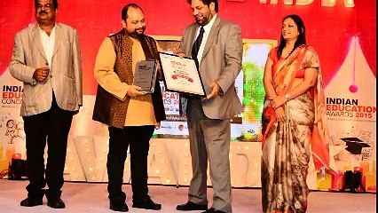 Mr. Rustom Kerawalla at the Indian Education Awards, 2015