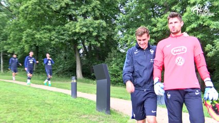 Les images du huis-clos de l'Equipe de France