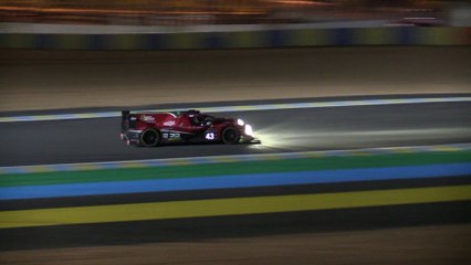 24 heures du mans 2016  virage dunlop la nuit p2#43 et aston martin#97