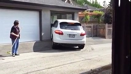 Voici comment on gare les Porsche Cayenne à Vancouver