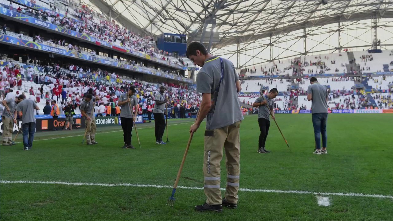 #DEBAT - L'UEFA s'est prise pour Valérie Damidot