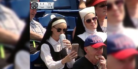 Une nonne prend un selfie en buvant une bière (vidéo)