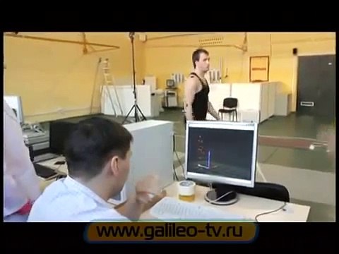 Женщина побеждает мужчин армреслинг, армспорт